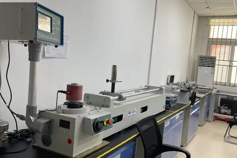 Laboratorio de ensayos de tracción